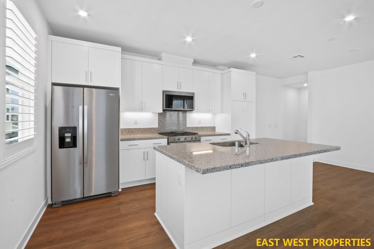 1719 W Bushell St #1 - Photo 6 of 32