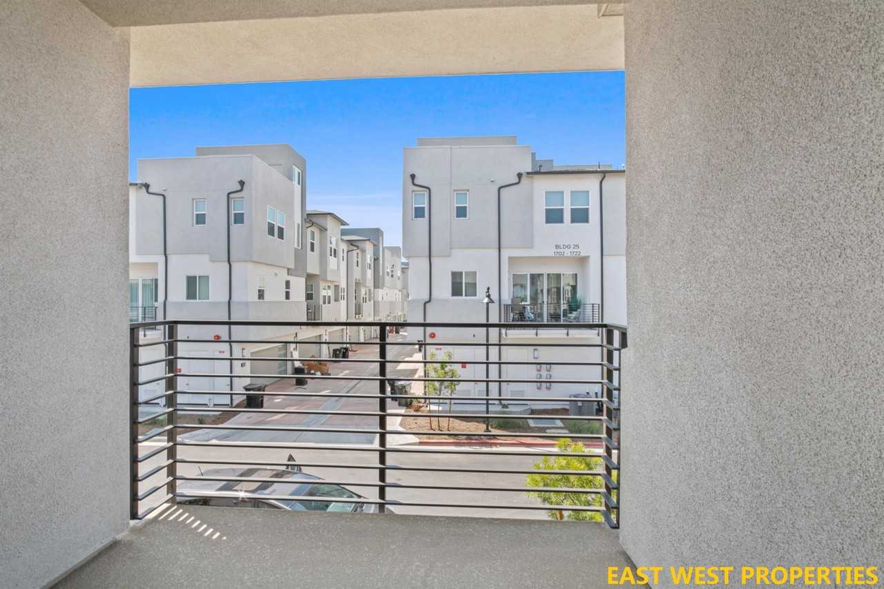 1719 W Bushell St #1 - Photo 7 of 32