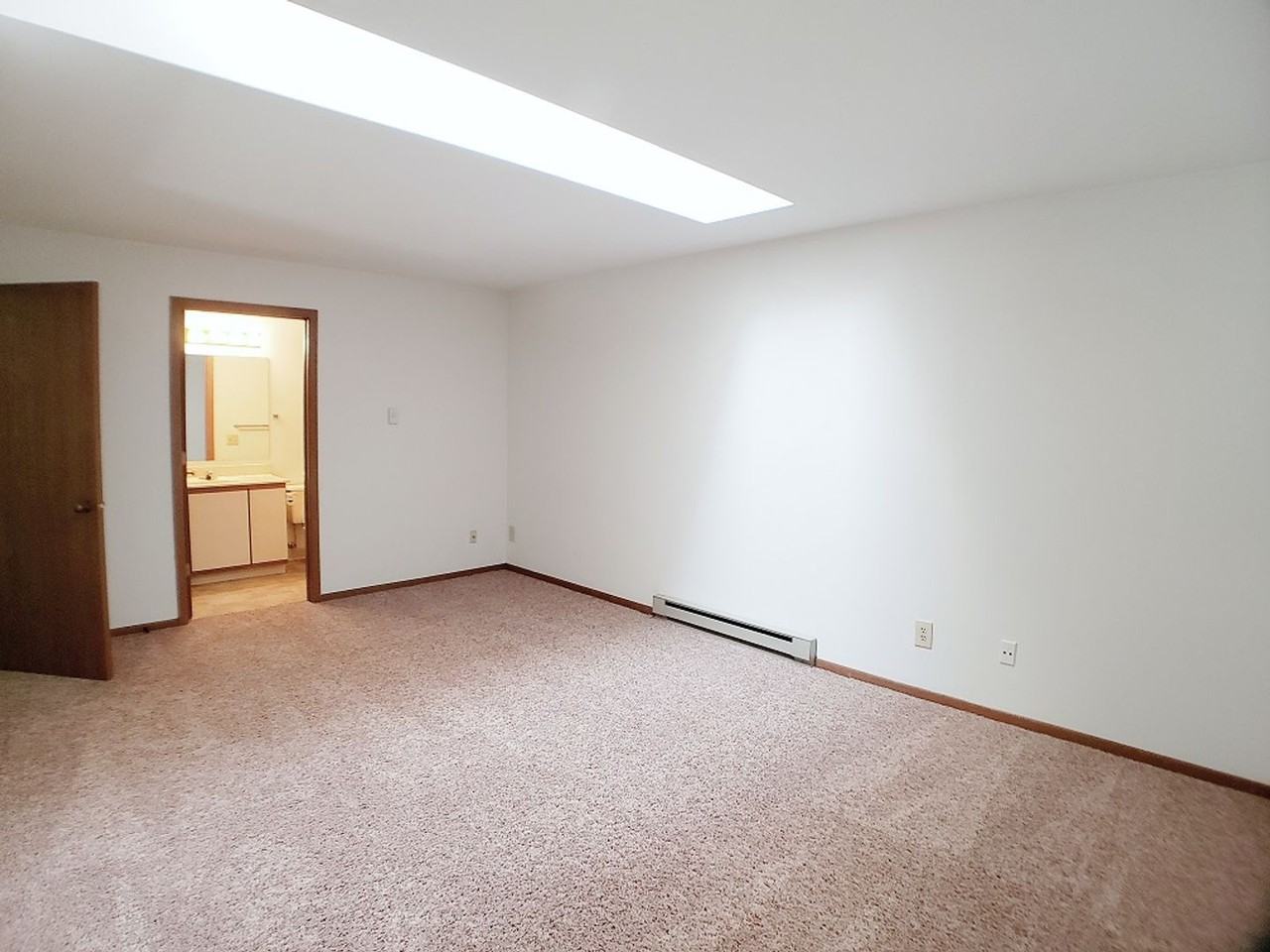 Orchard Village Apartments - Photo 7 of 28