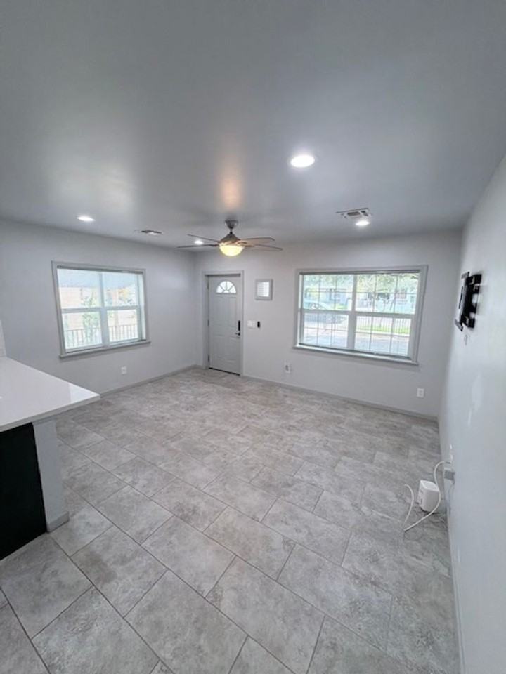 1418 E Mckinley St - Photo 2 of 9