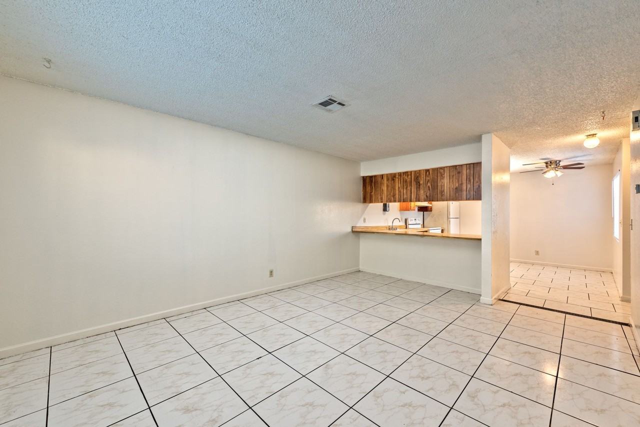 Greene 5198 - Photo 2 of 42