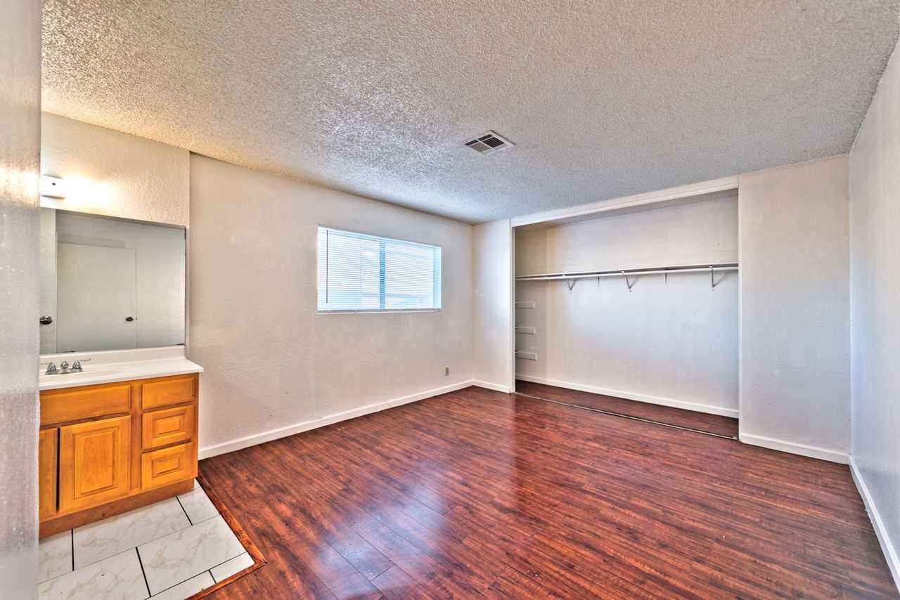 Greene 5198 - Photo 7 of 42