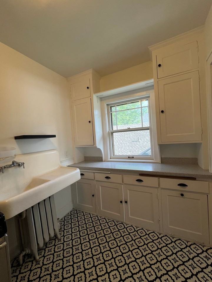 4140 Bryant Ave S #3 - Photo 4 of 19