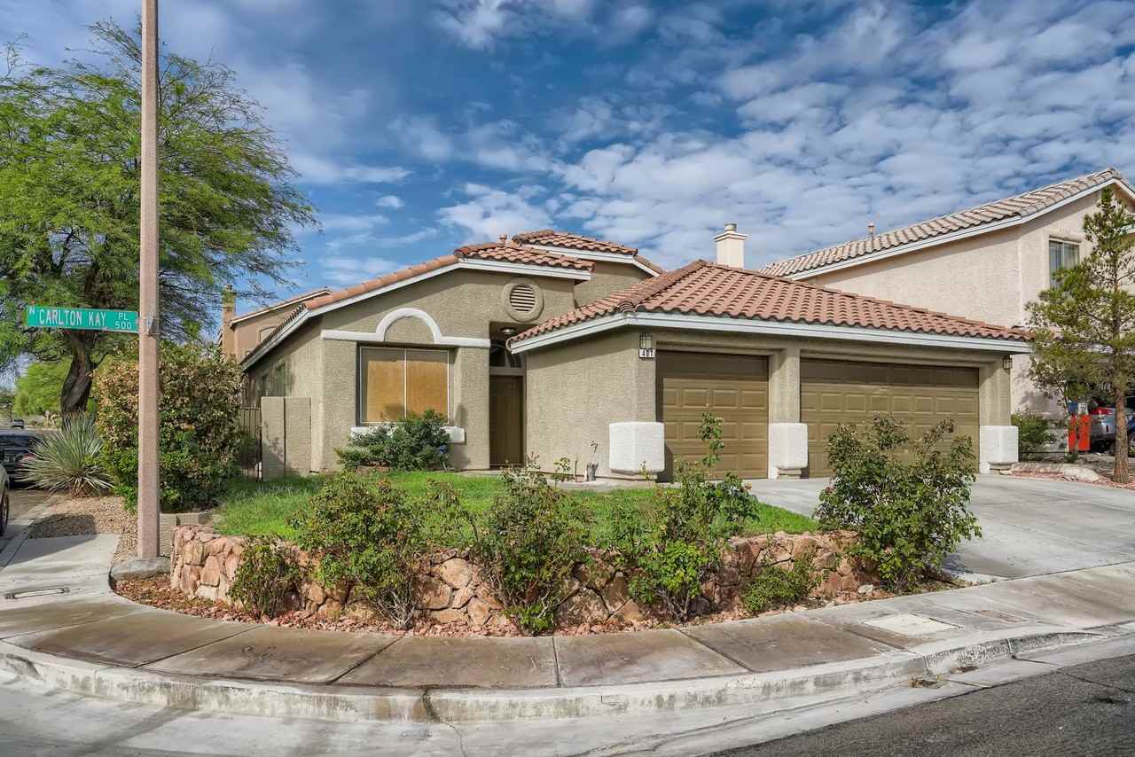 401 Carlton Kay Pl - Photo 2 of 28