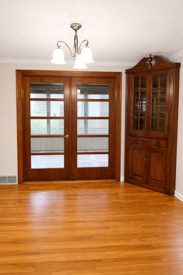 4046 Washburn Ave N - Photo 7 of 23