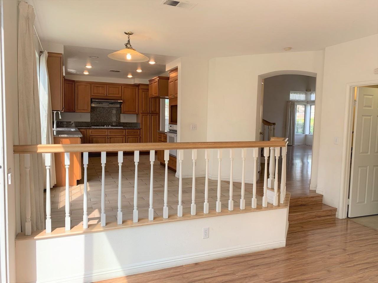 623 Columbus St - Photo 7 of 23