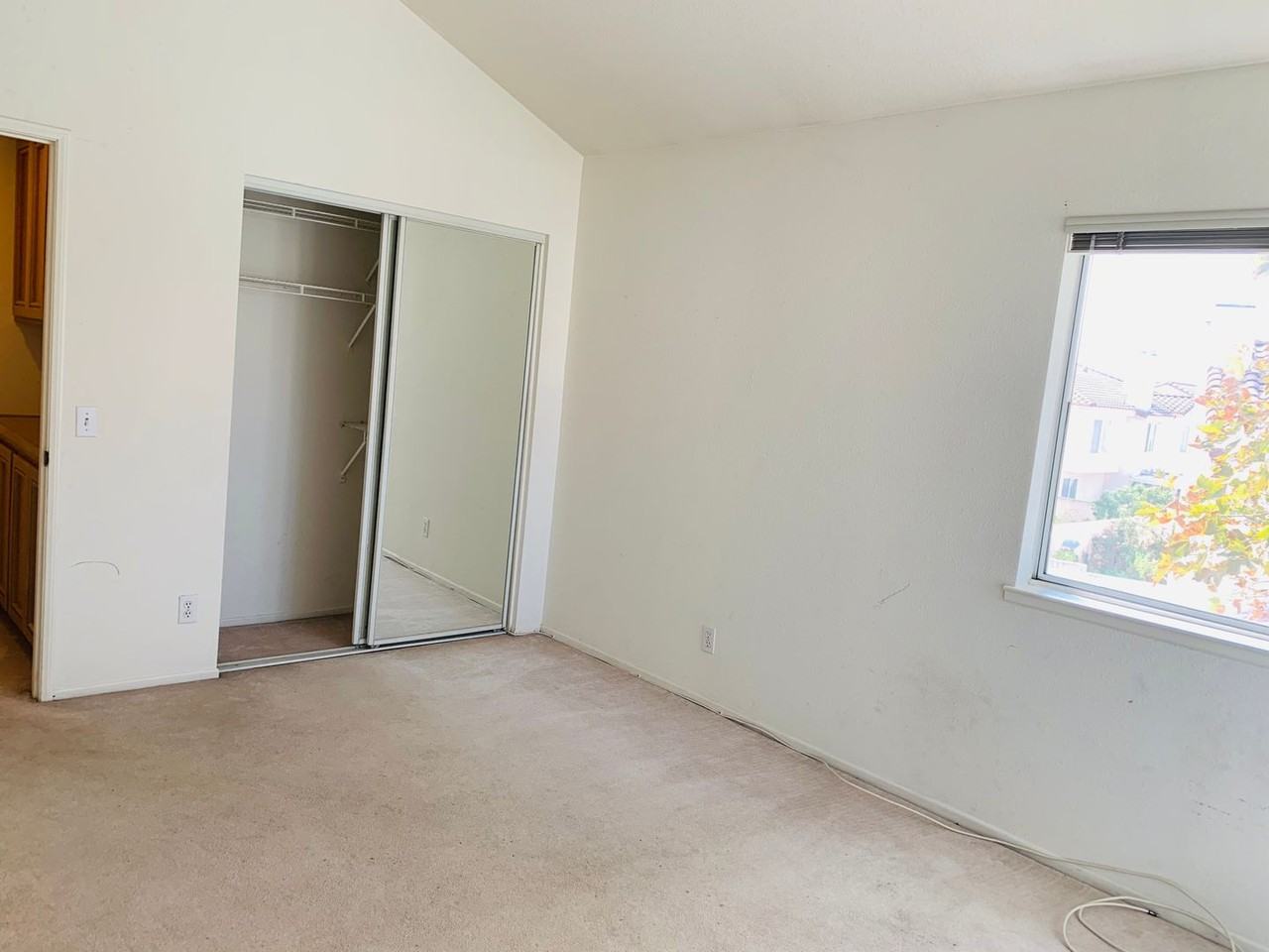 623 Columbus St - Photo 7 of 21