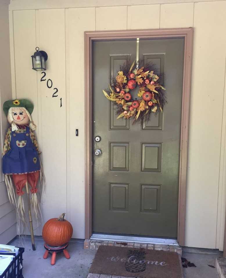 2021 Sandcastle Dr - Photo 2 of 11