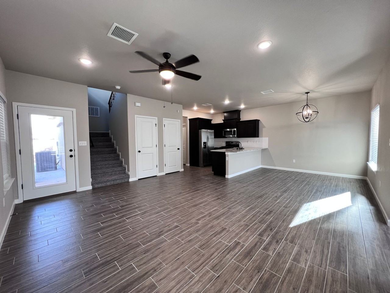 6536 Hoop St - Photo 3 of 25