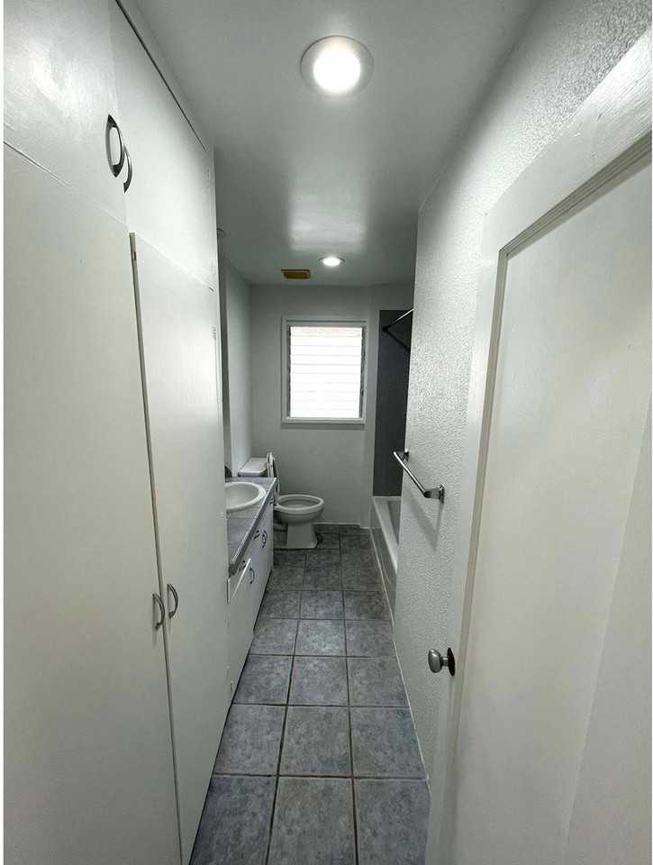 2755 Dow St - Photo 4 of 8