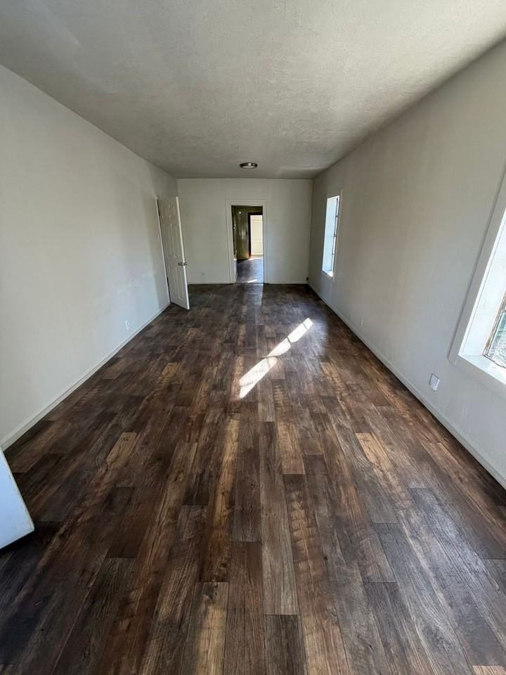 3945 Brandon St - Photo 2 of 8