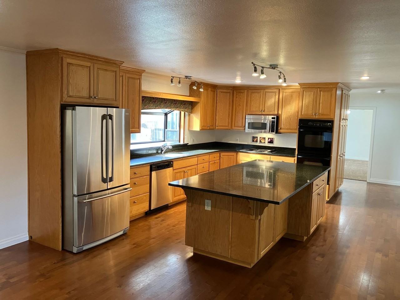 8581 Van Allen Rd - Photo 3 of 22