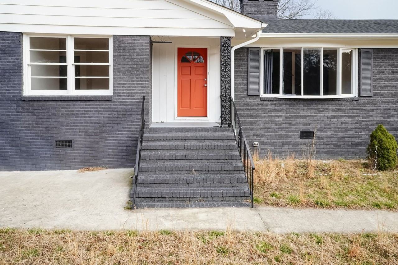 1644 Sims Bridge Rd - Photo 4 of 31