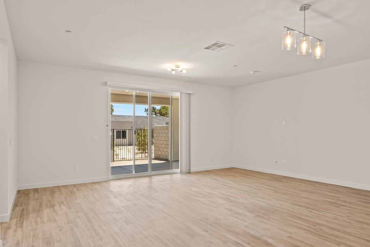 49260 Cochran Dr - Photo 3 of 25