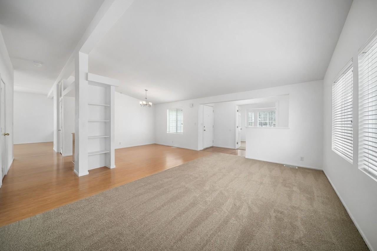 351 Lark Dr - Photo 3 of 28