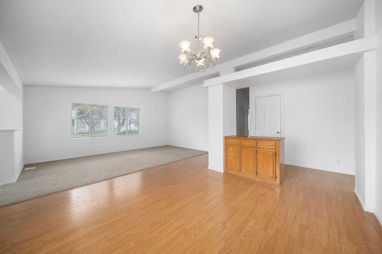 351 Lark Dr - Photo 4 of 28