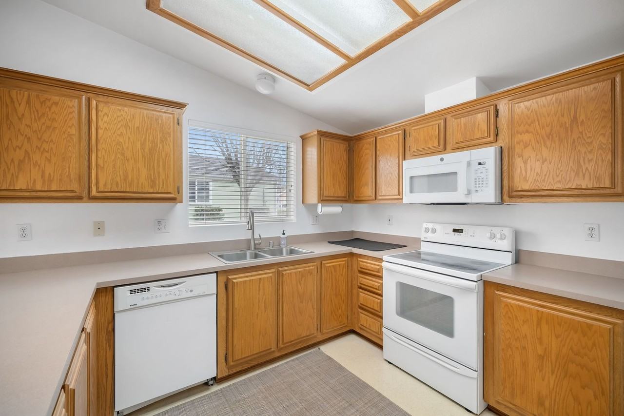 351 Lark Dr - Photo 7 of 28