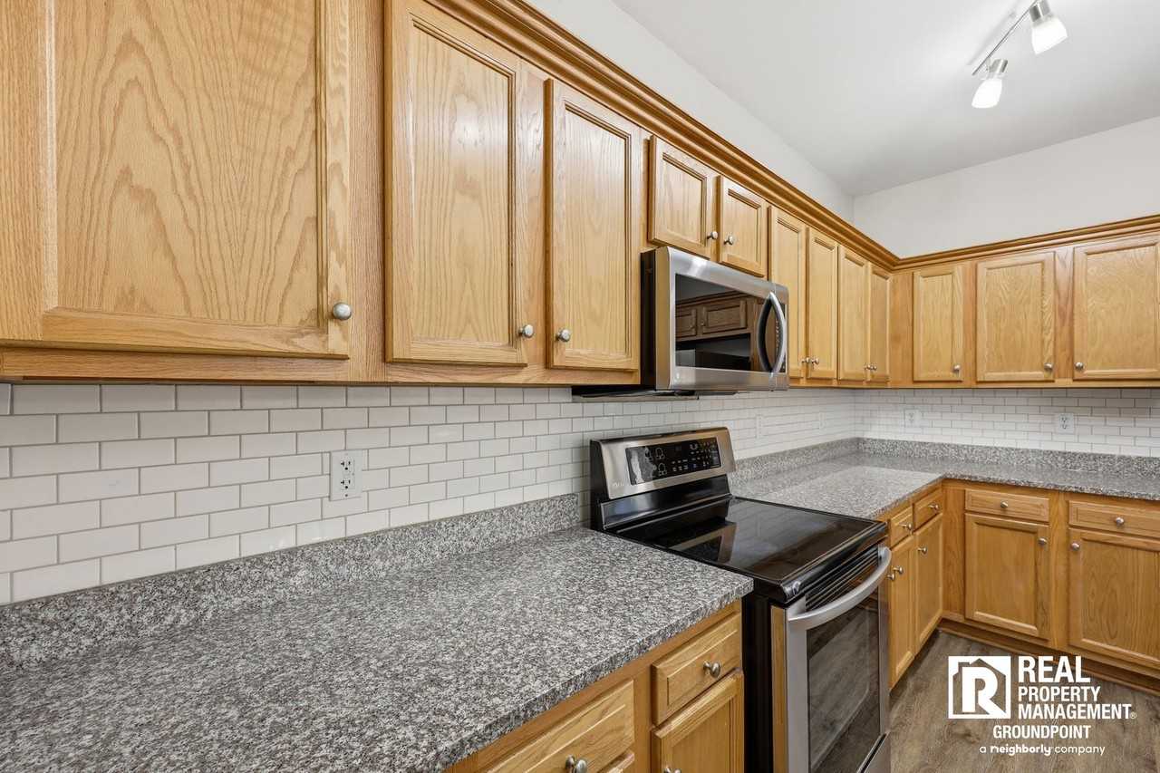 1025 Lexi Ct - Photo 5 of 25