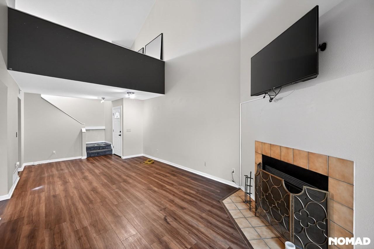 11123 E Alameda Ave - Photo 5 of 32