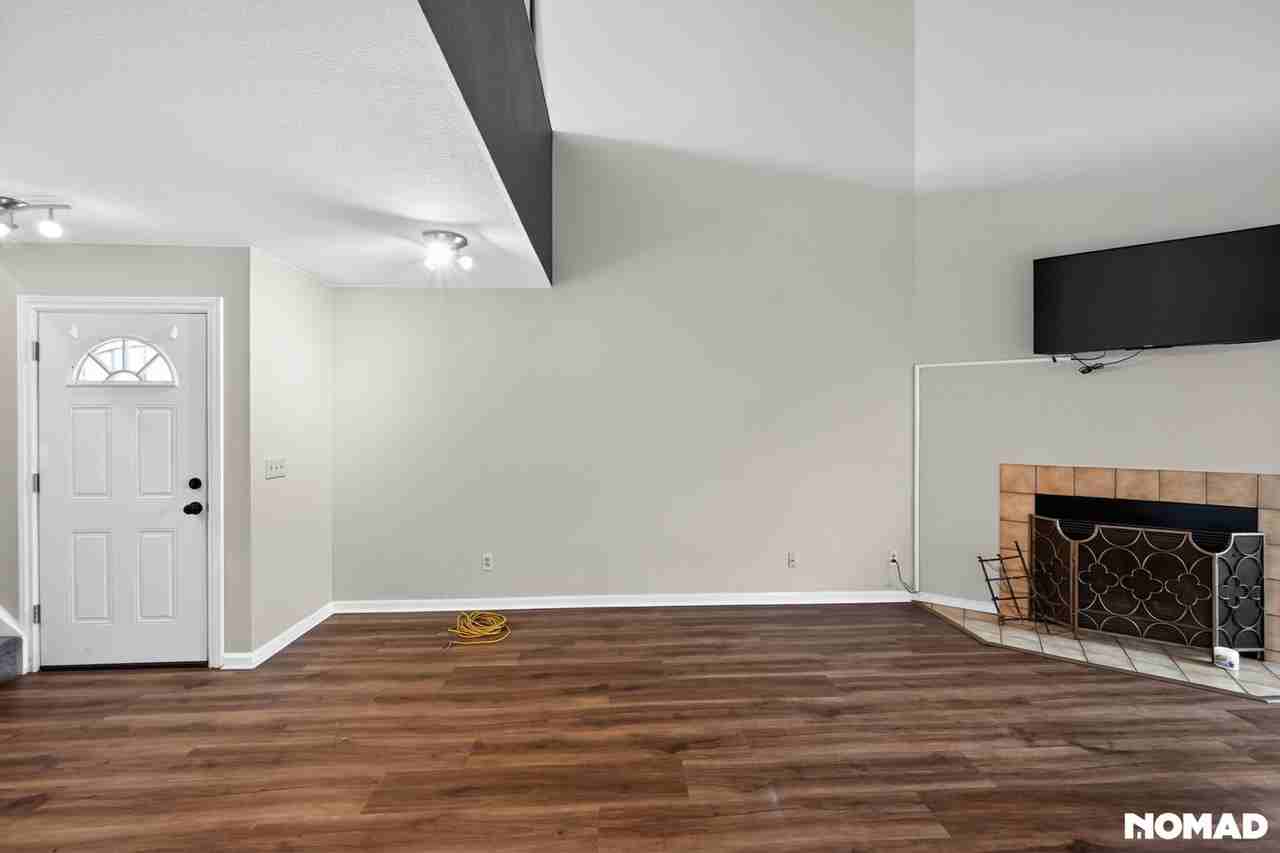 11123 E Alameda Ave - Photo 4 of 32