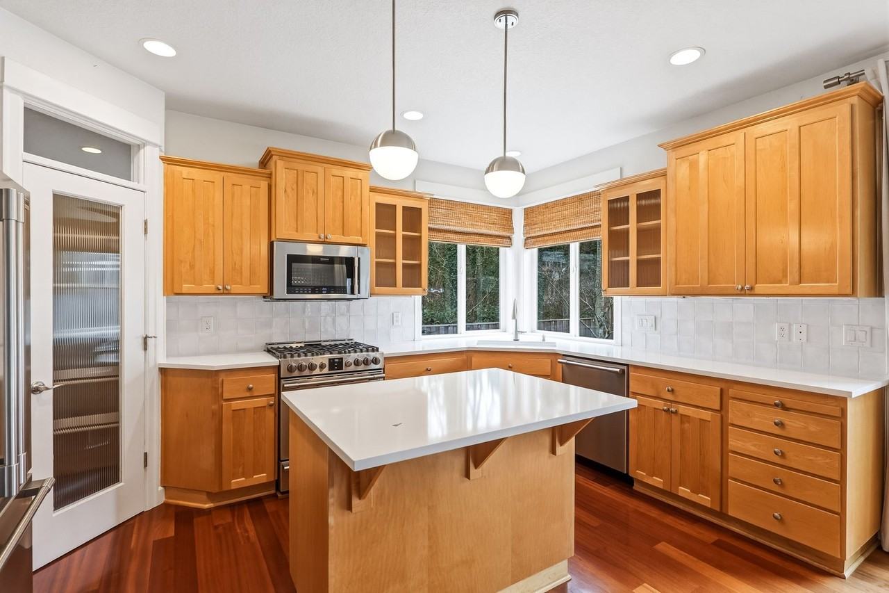 5320 Lower Dr - Photo 6 of 21