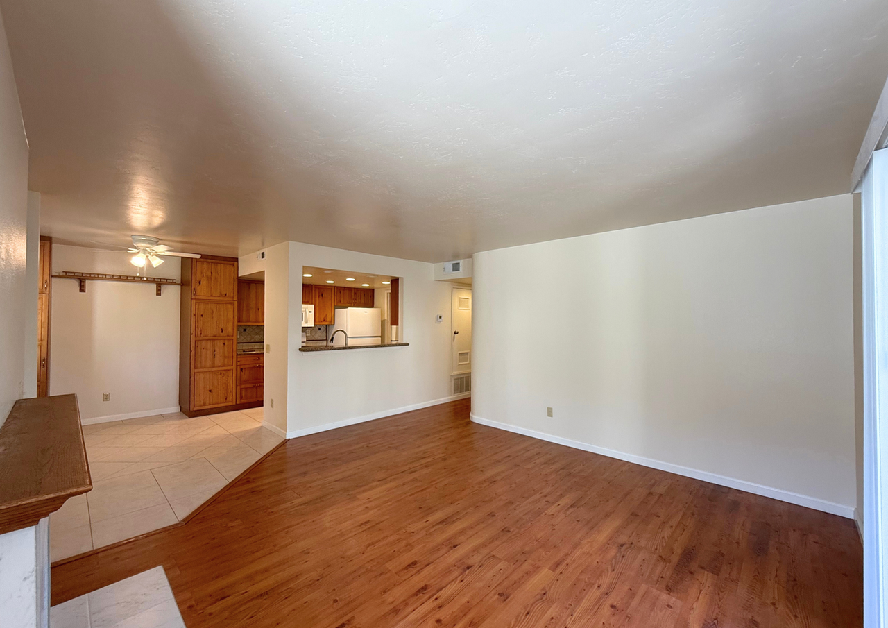 9392 Twin Trails Dr #105 - Photo 5 of 31