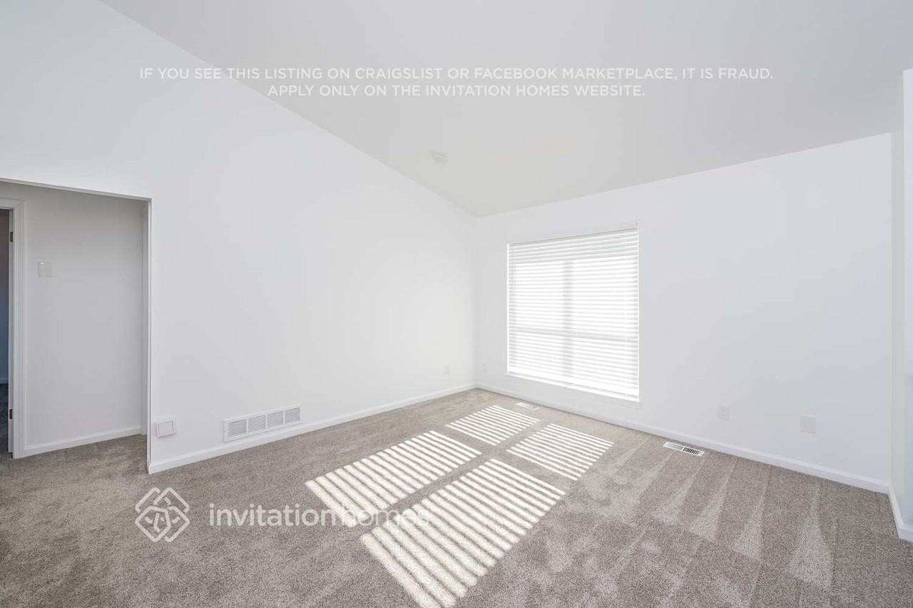 5988 S Odessa Cir - Photo 6 of 17