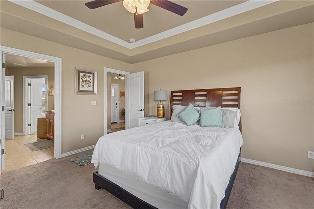 706 Sedgwick Dr - Photo 4 of 22