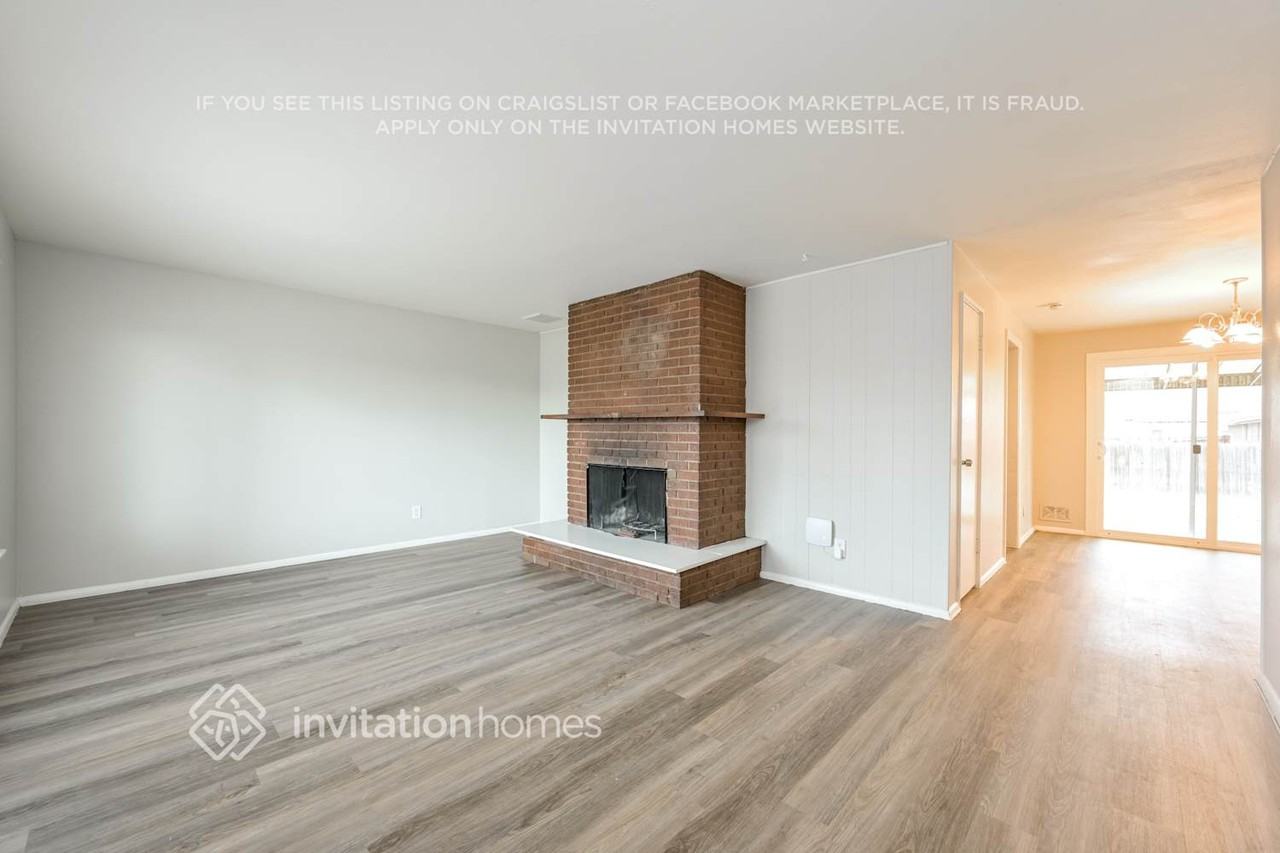 3145 Worchester St - Photo 5 of 18