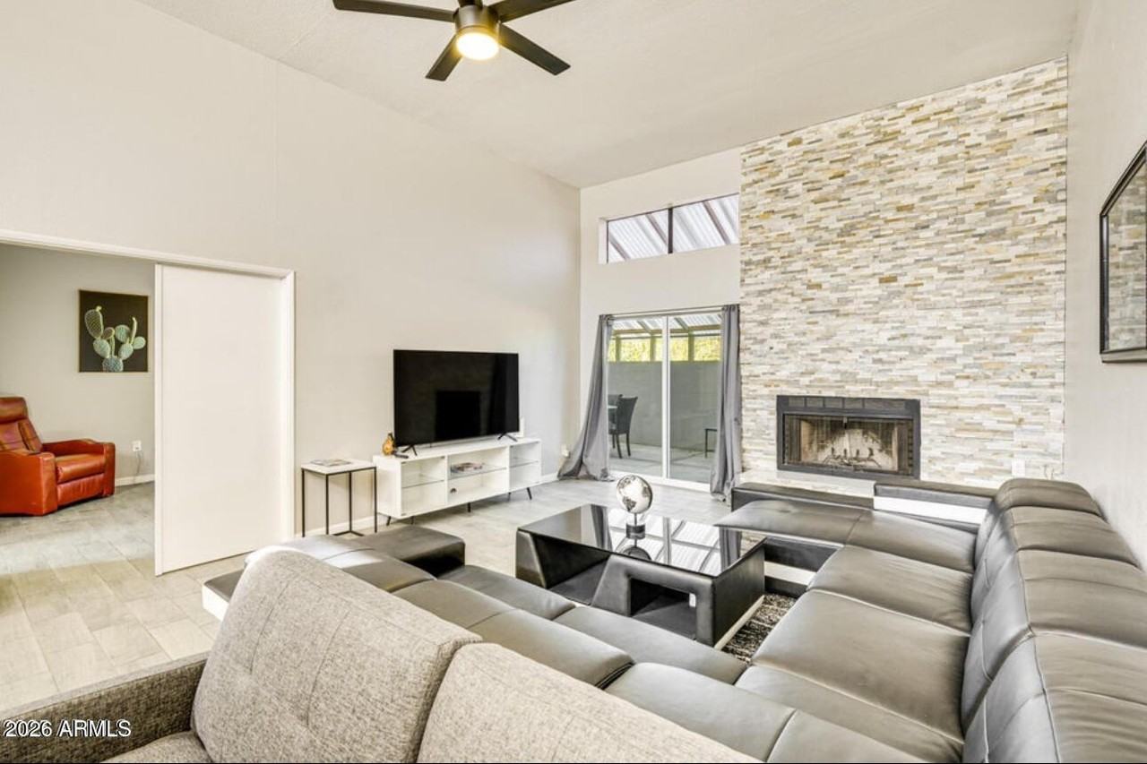 14236 N 23rd St - Photo 2 of 27