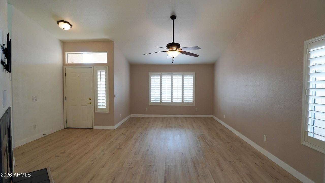 15231 N 87th Dr - Photo 2 of 16