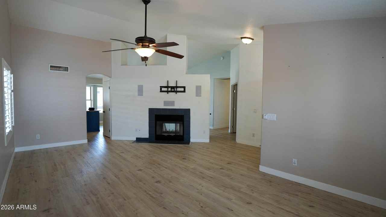 15231 N 87th Dr - Photo 3 of 16