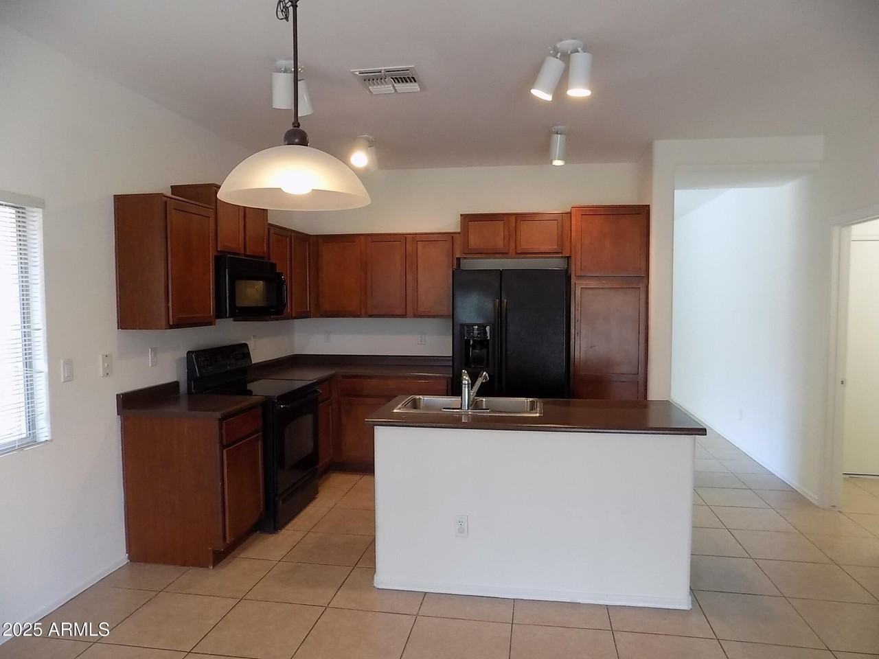 5423 W Shumway Farm Rd - Photo 3 of 21