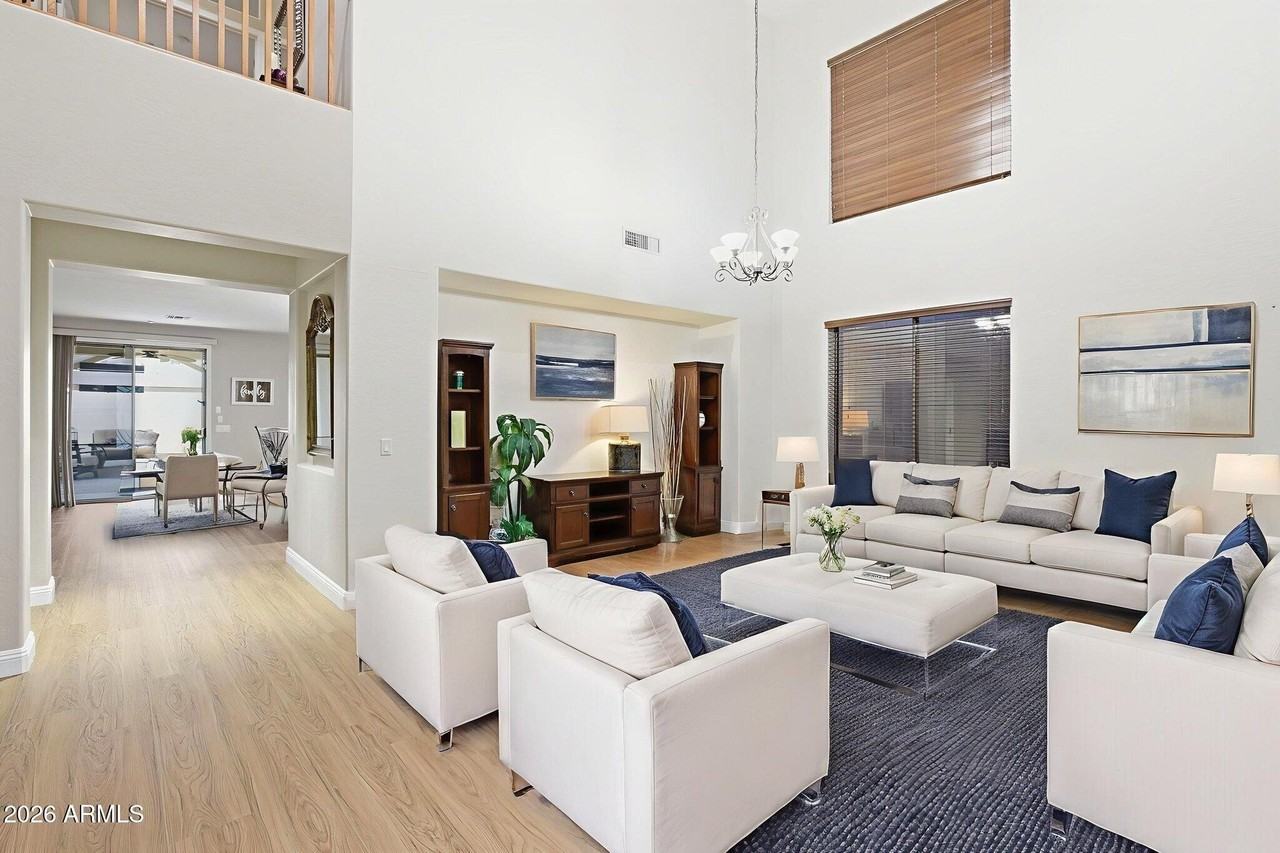 6206 W Buckhorn Trl - Photo 2 of 50