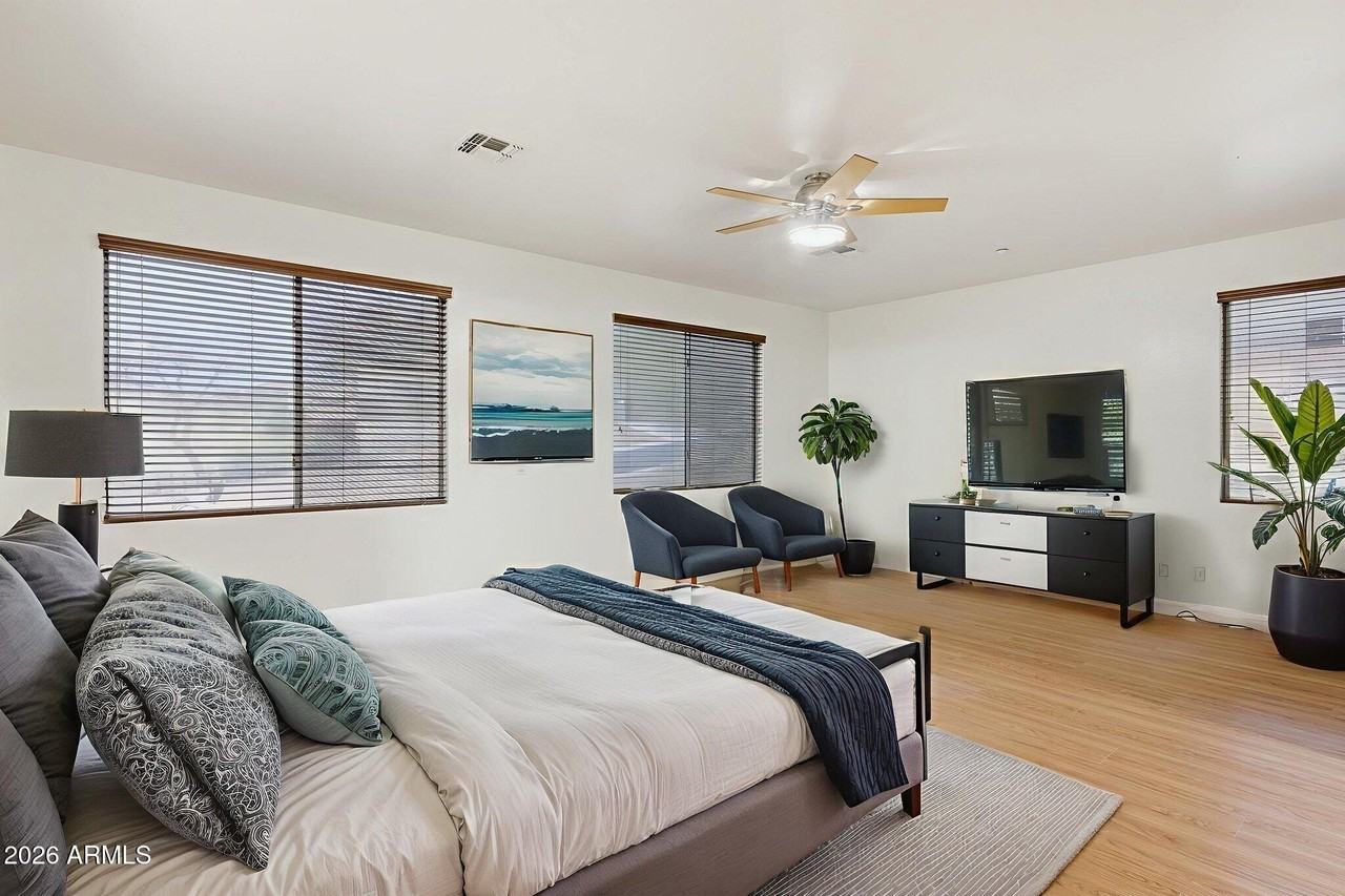 6206 W Buckhorn Trl - Photo 4 of 50