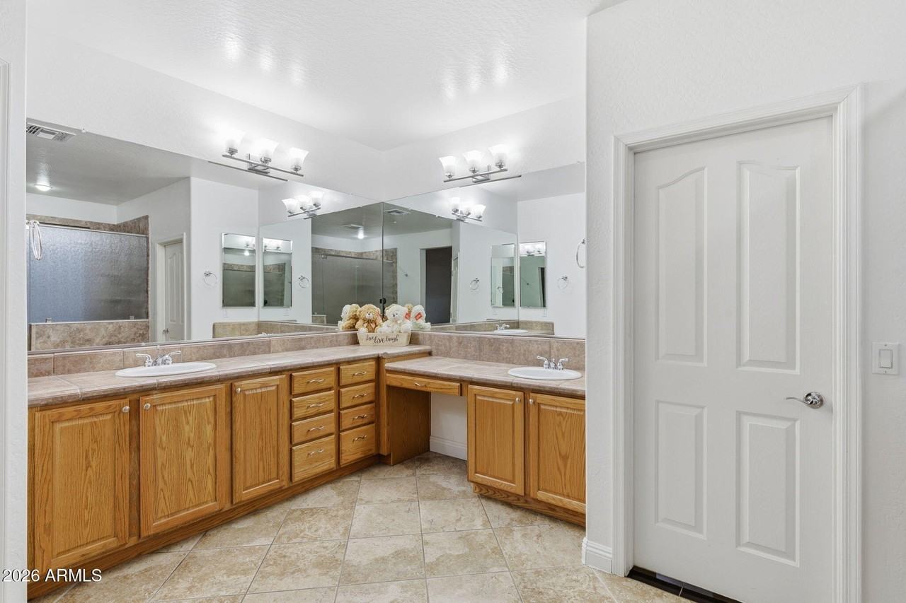 6206 W Buckhorn Trl - Photo 5 of 50