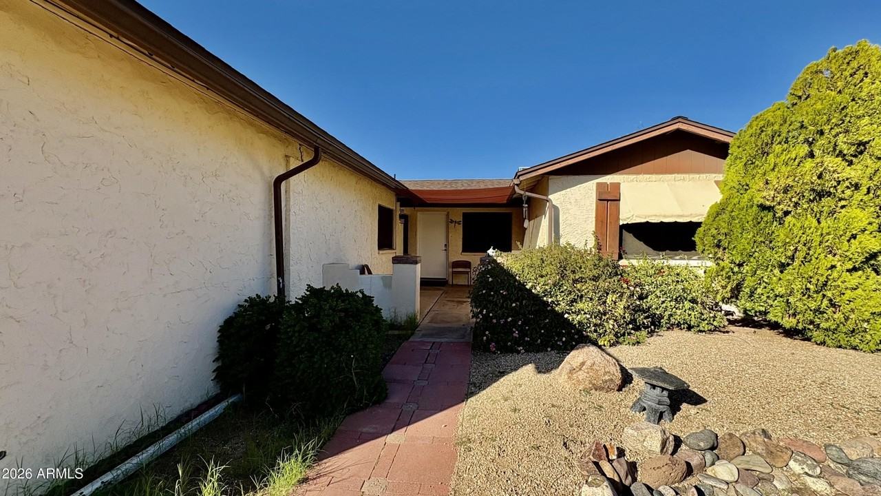 2140 W Utopia Rd - Photo 2 of 14