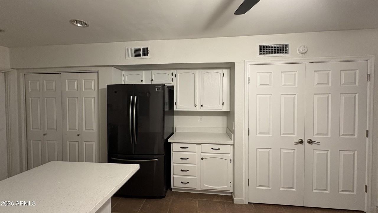 2140 W Utopia Rd - Photo 3 of 14