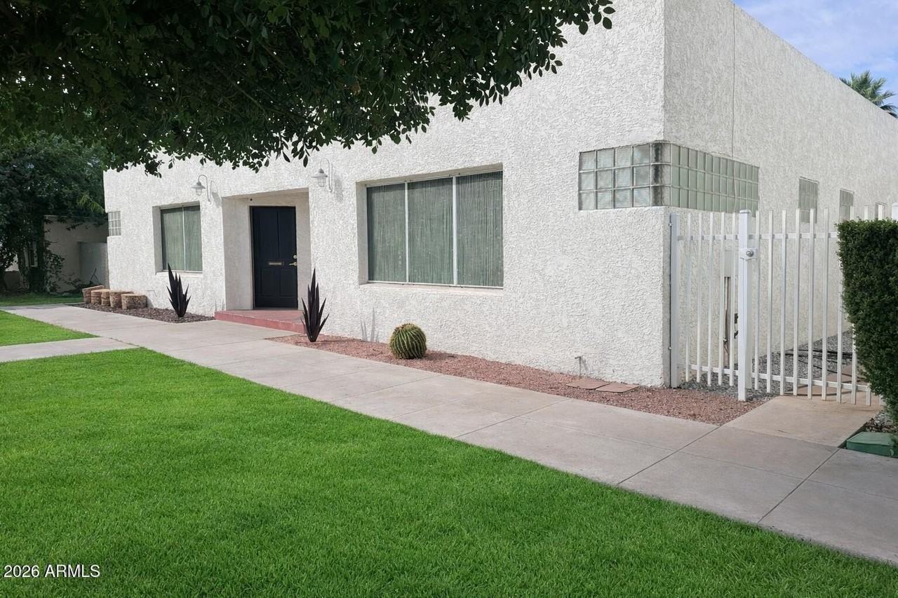 2254 N 15th Ave - Photo 4 of 46