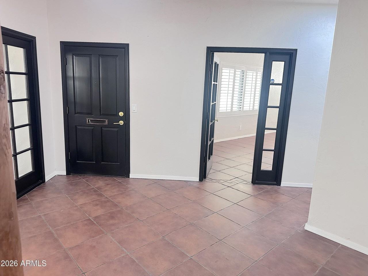 2254 N 15th Ave - Photo 5 of 46