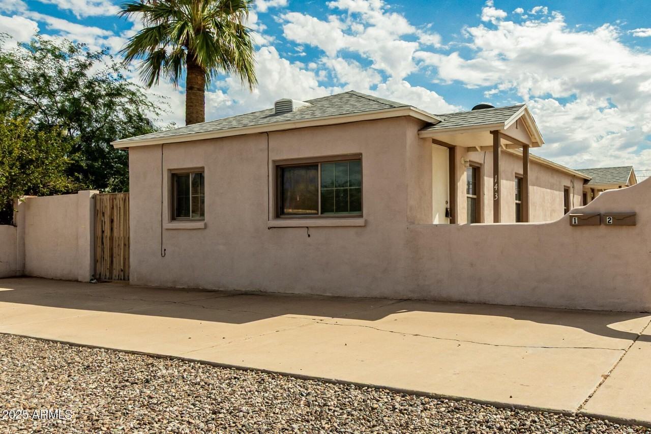 143 W Pima Ave Apt 1 - Photo 2 of 33