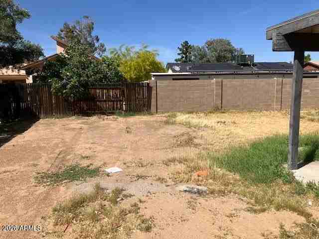 2512 E Larkspur Dr - Photo 3 of 9