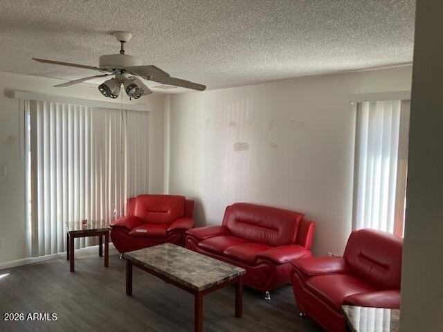 2512 E Larkspur Dr - Photo 5 of 9