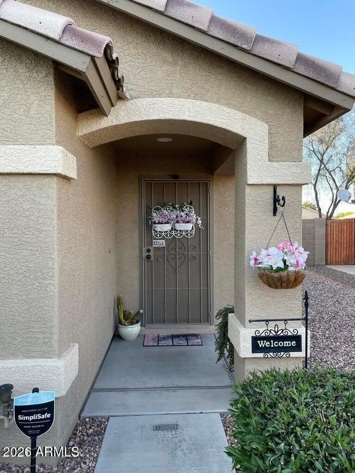 14948 W Maui Ln - Photo 2 of 35