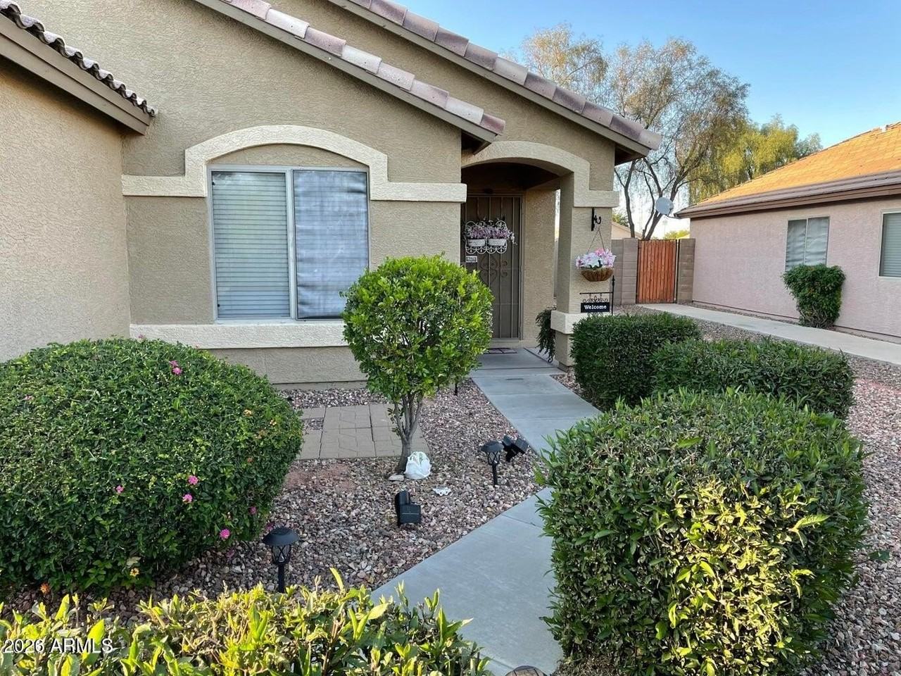 14948 W Maui Ln - Photo 3 of 35