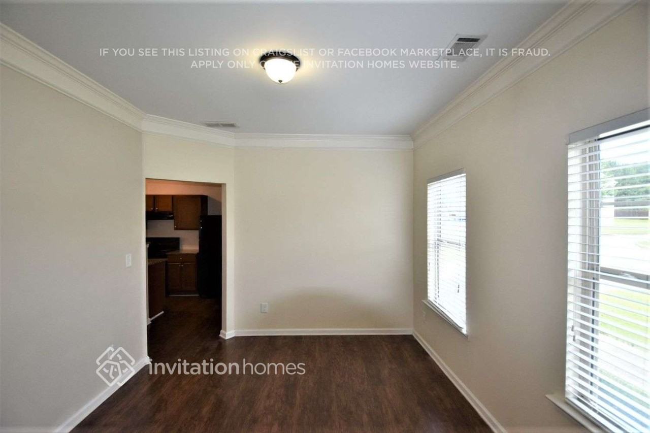 1632 Ewing Farm Dr - Photo 5 of 10