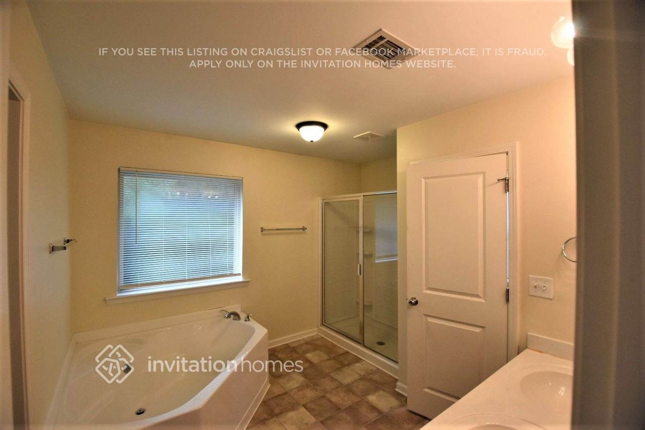 1632 Ewing Farm Dr - Photo 7 of 10