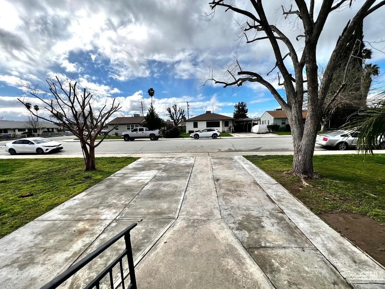 214 Faber St - Photo 4 of 29