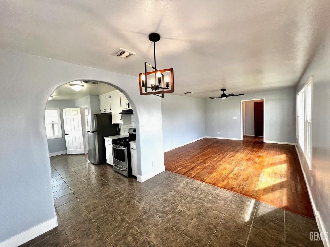 214 Faber St - Photo 7 of 29