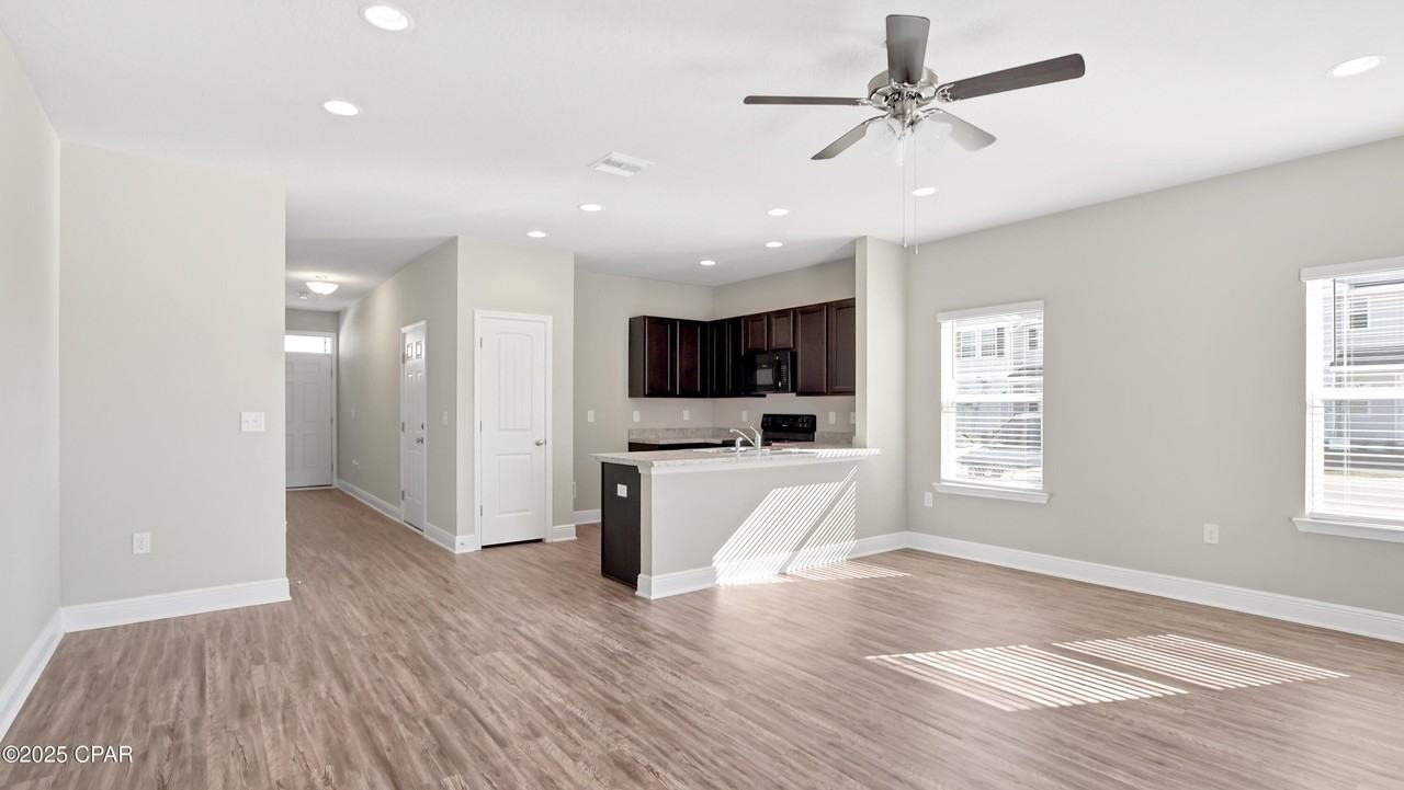 5809 Bay Pl - Photo 7 of 29